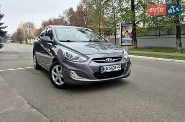 Hyundai Accent  2012
