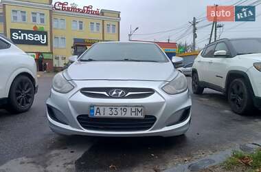 Hyundai Accent 2011