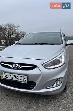 Hyundai Accent 2013