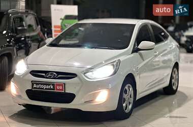 Hyundai Accent 2011