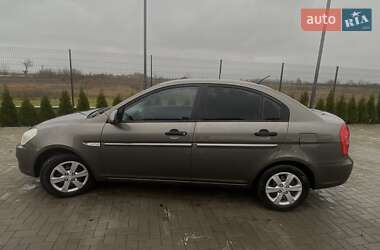 Hyundai Accent  2009