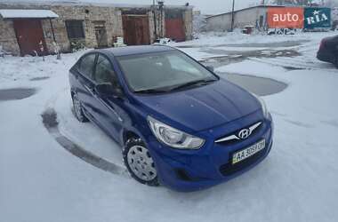 Hyundai Accent 2011
