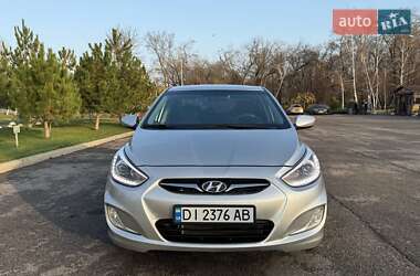Hyundai Accent  2013
