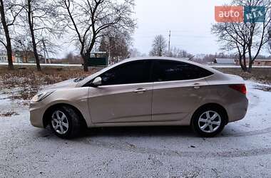 Hyundai Accent 2012