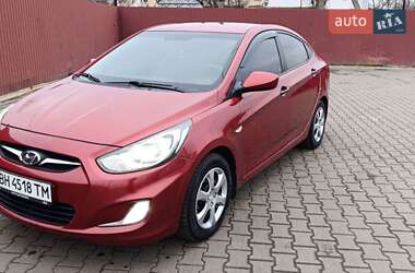 Hyundai Accent 2013
