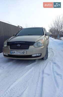 Hyundai Accent  2008