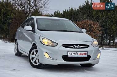 Hyundai Accent  2013
