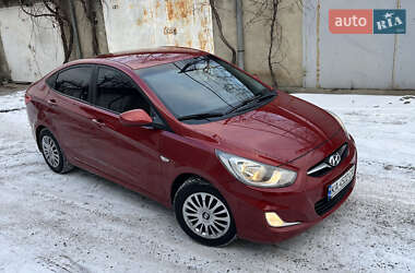 Hyundai Accent 2011