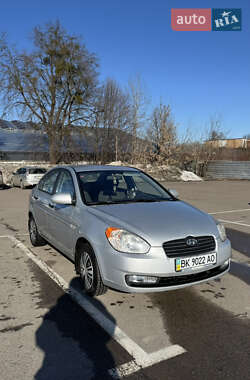 Hyundai Accent  2008