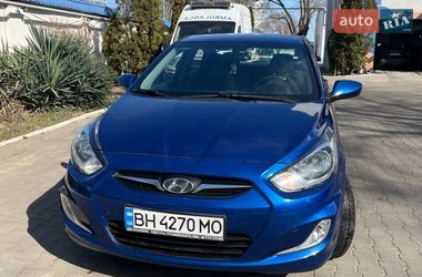 Hyundai Accent  2013
