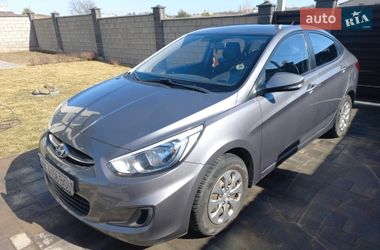 Hyundai Accent  2015