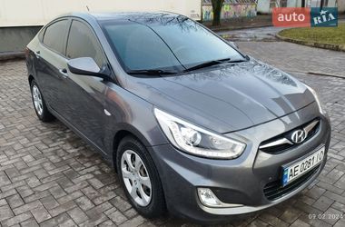 Hyundai Accent  2013