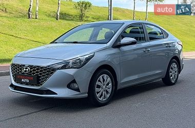 Hyundai Accent  2021