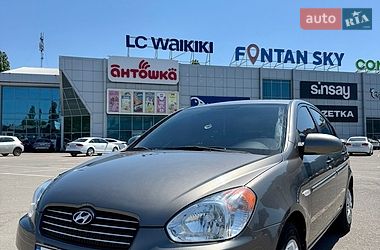 Hyundai Accent  2009
