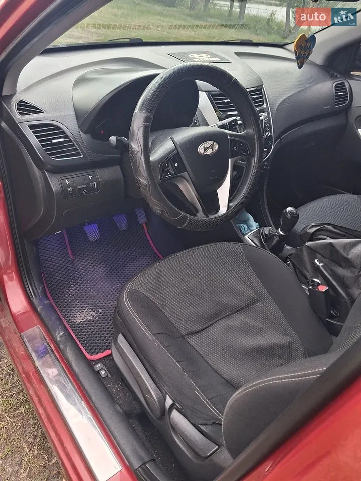 2012 Hyundai Accent - мініатюра 4