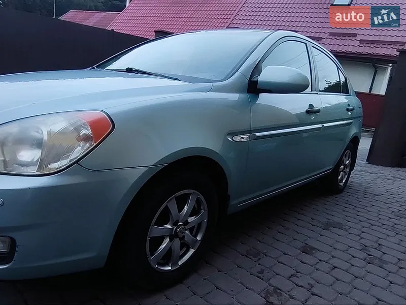 Hyundai Accent