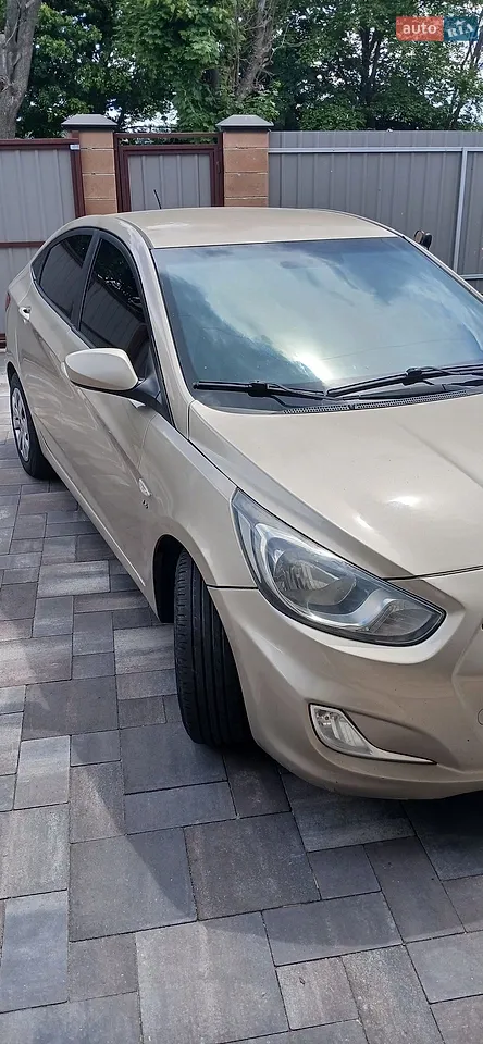 2011 Hyundai Accent - мініатюра 2