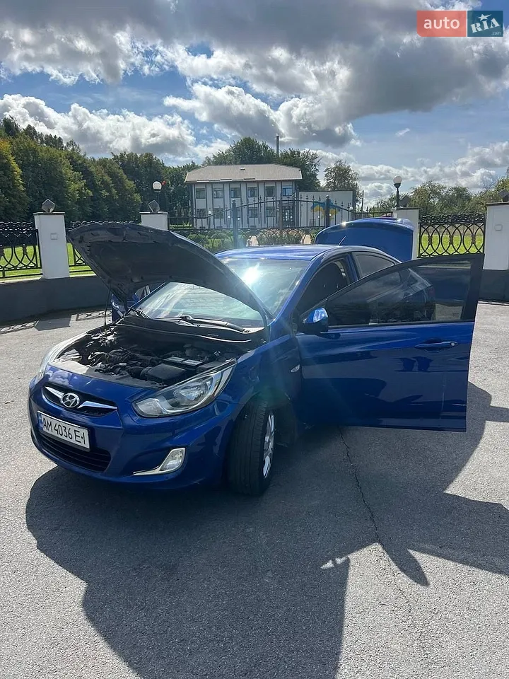 2012 Hyundai Accent - мініатюра 2
