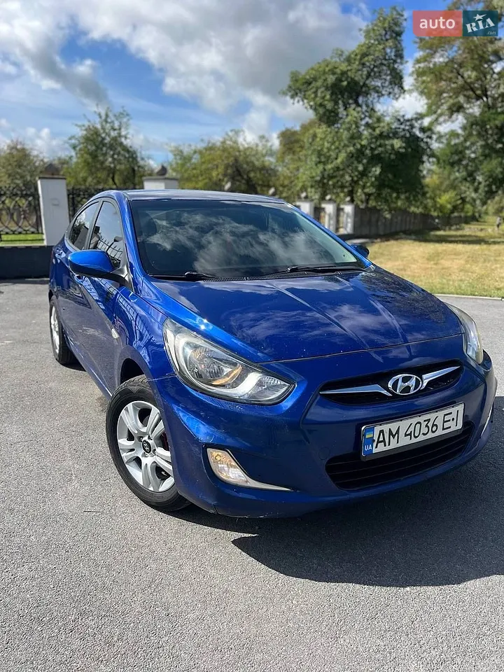 Hyundai Accent 2012