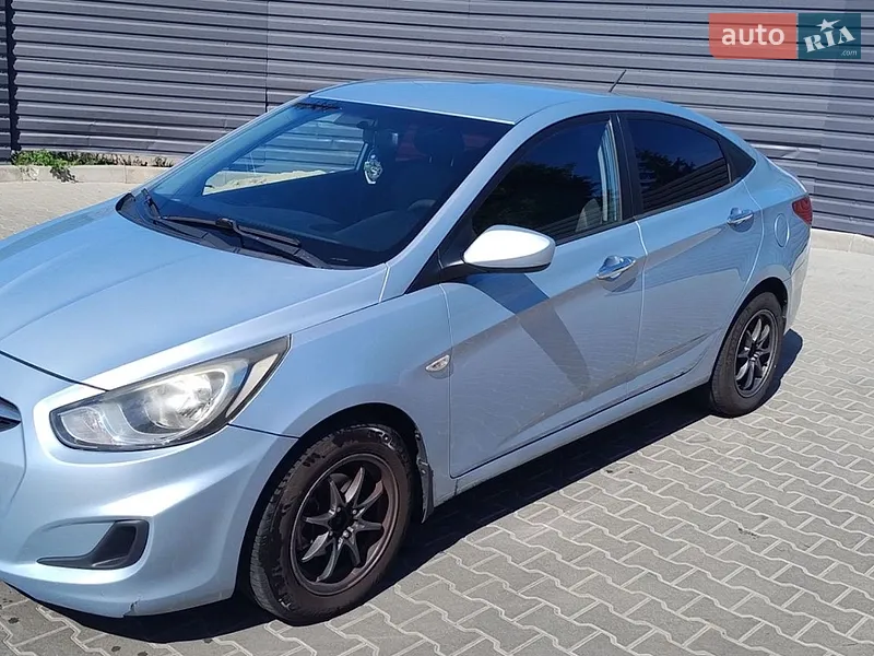 Hyundai Accent