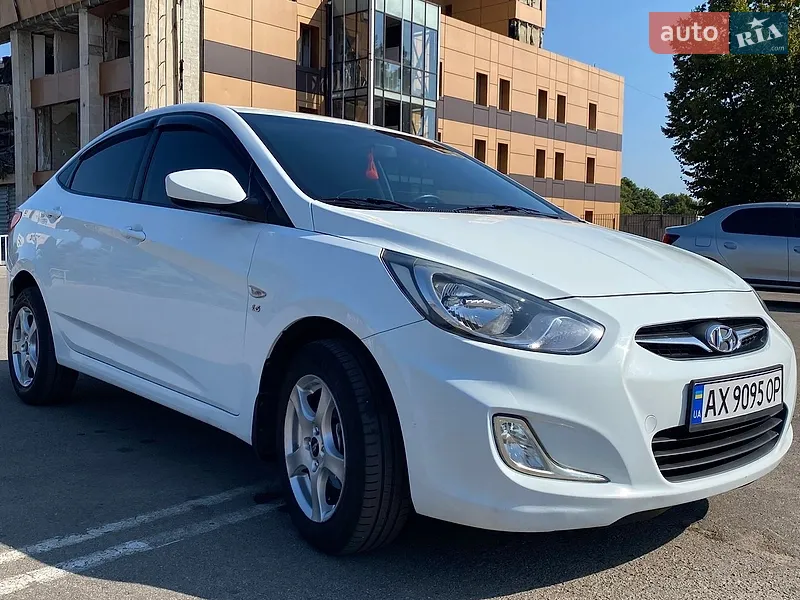 Hyundai Accent 2011