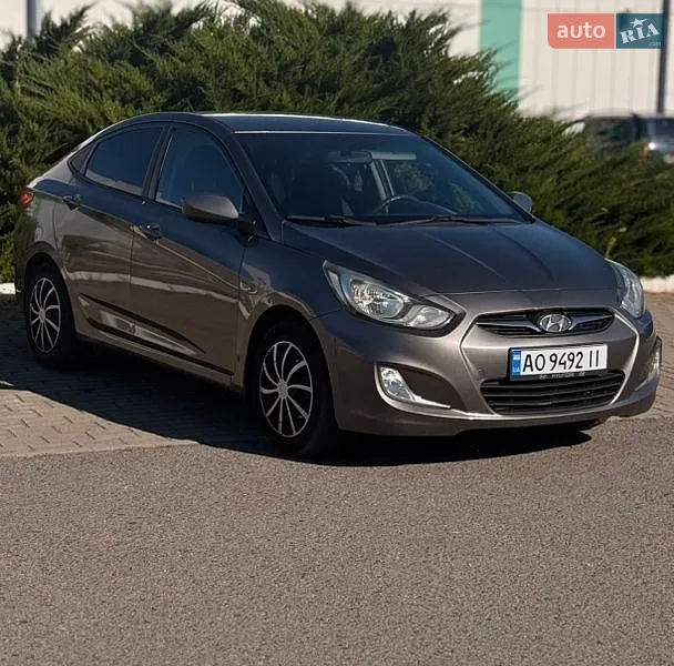 Hyundai Accent