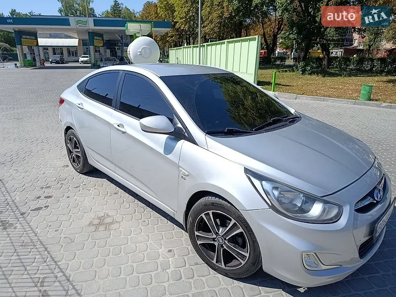 Hyundai Accent