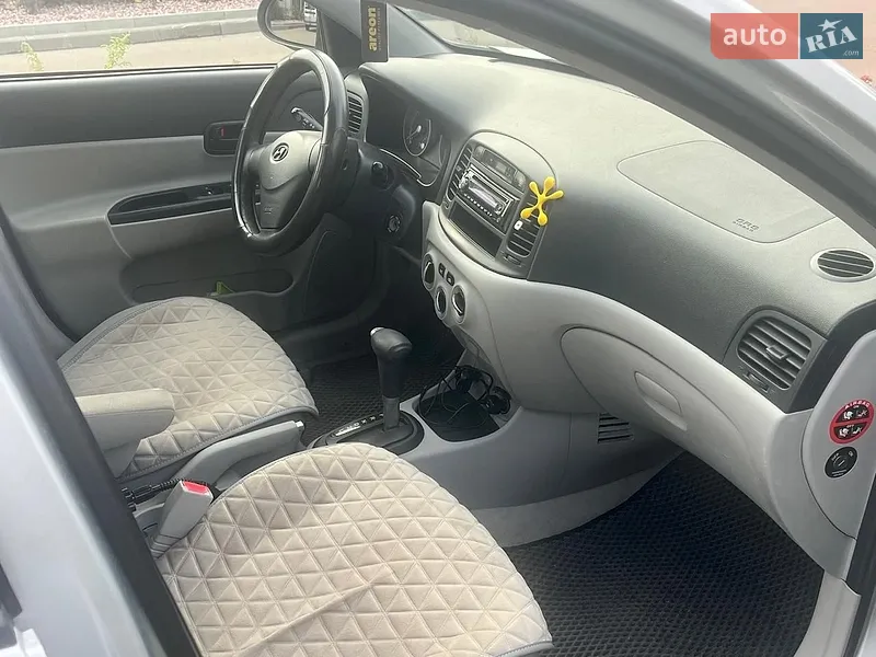 Hyundai Accent