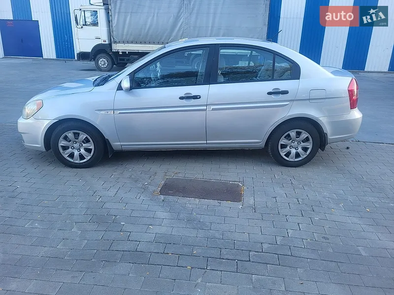 Hyundai Accent