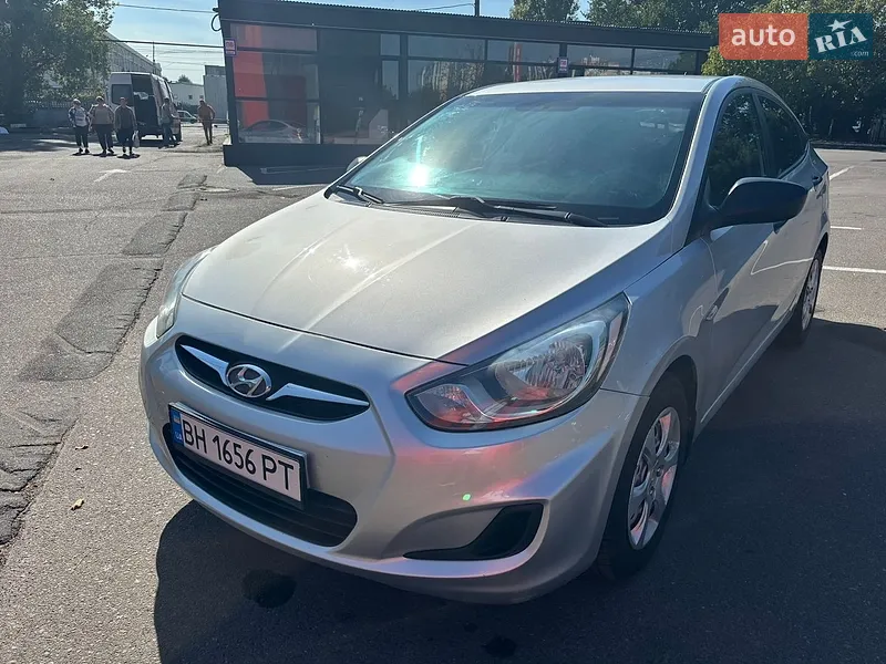 Hyundai Accent
