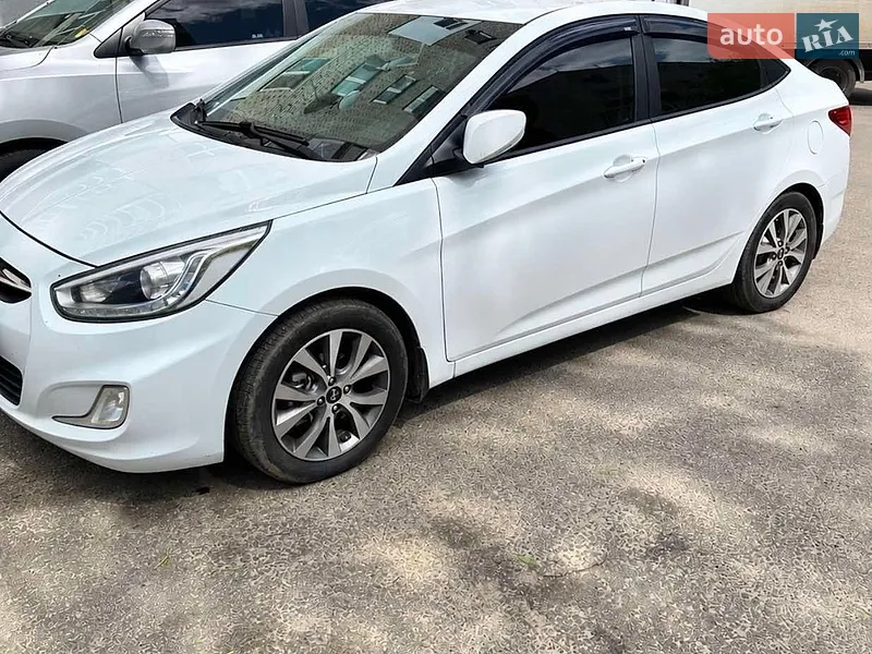 Hyundai Accent