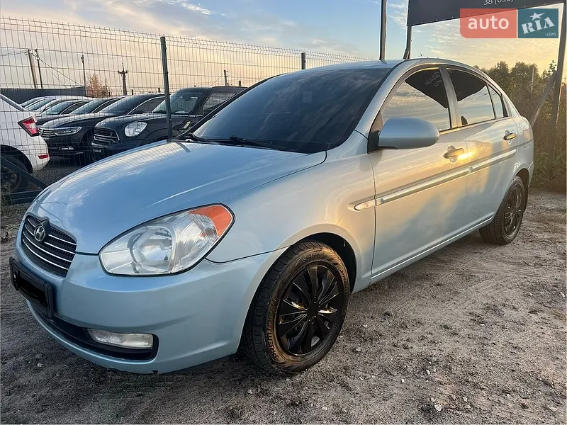Hyundai Accent