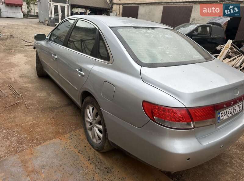 Hyundai Azera