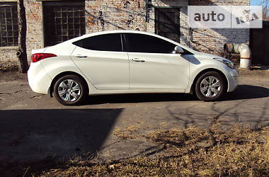 Hyundai Elantra  2011