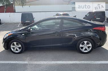 Hyundai Elantra  2012