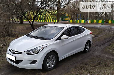 Hyundai Elantra  2013