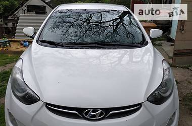 Hyundai Elantra  2013