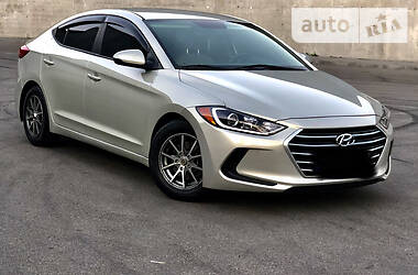 Hyundai Elantra  2017