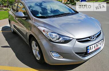 Hyundai Elantra SE 2013