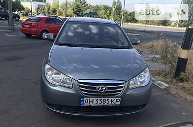 Hyundai Elantra  2010