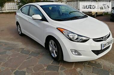 Hyundai Elantra  2013