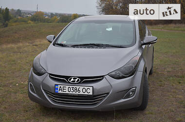 Hyundai Elantra Limited  2012