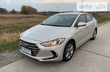 Hyundai Elantra  2018