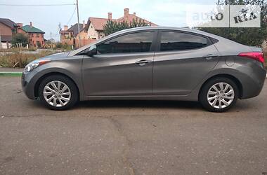 Hyundai Elantra  2011