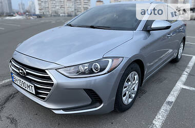 Hyundai Elantra  2016