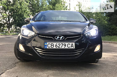 Hyundai Elantra  2013