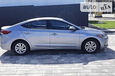 Hyundai Elantra  2016