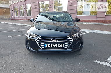 Hyundai Elantra  2018