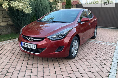 Hyundai Elantra  2013