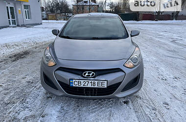 Hyundai Elantra  2013